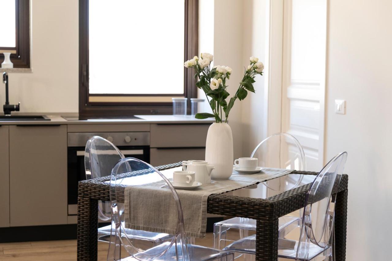 Ruggero Settimo - Room & Suite Palermo Luaran gambar